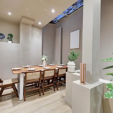Elegant - 5bd-12p - Heart Of 'le Marais' Apartment Paris