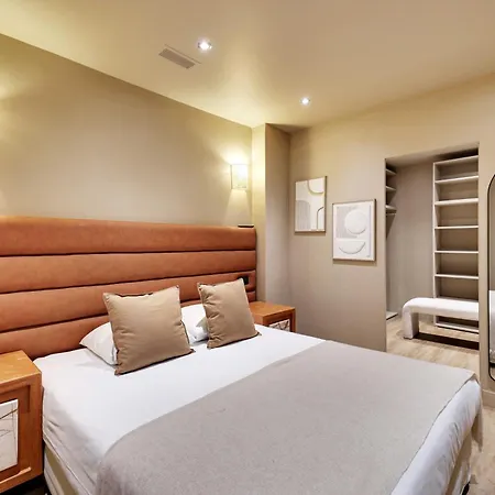 Elegant - 5bd-12p - Heart Of 'le Marais' Apartment
